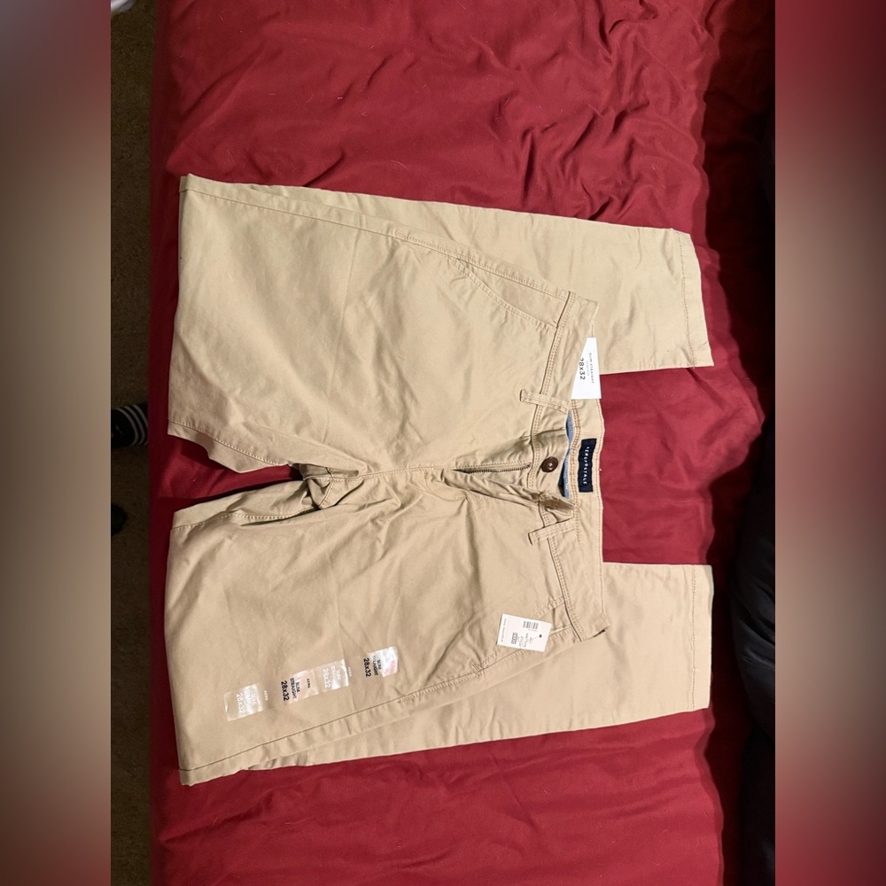 Aeropostale Slim Straight Pants in Tan